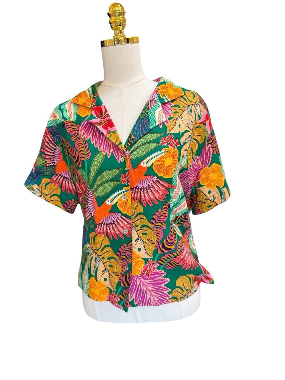 Gibson Latimer Tropical Camp Shirt Size Large Hawaiian Parrot Colorful Top - Picture 2 of 8